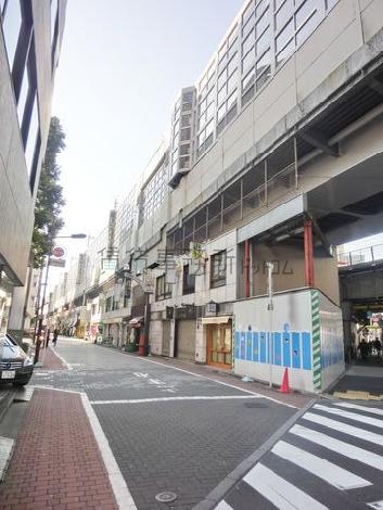 神田駅方面まで続いております