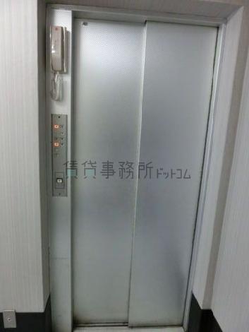 綺麗なエレベーターです