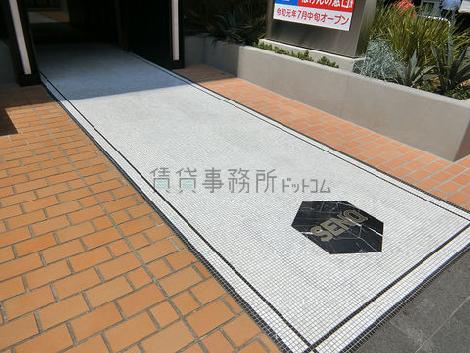 正面玄関
