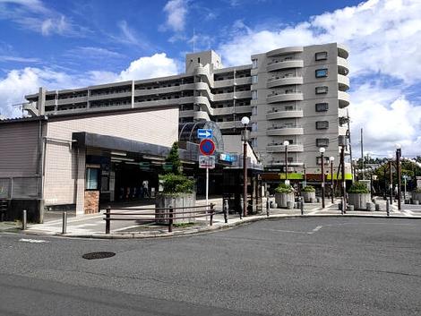 唐木田駅ロータリー