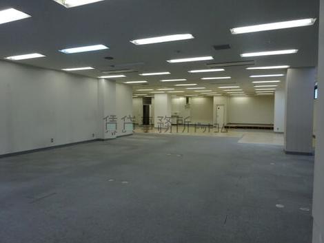 唐木田センタービルの室内
