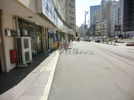 一階部分は店舗仕様になってます