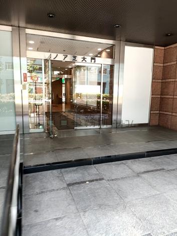 正面玄関