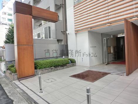 木を多く使ったオシャレな玄関が特徴的です