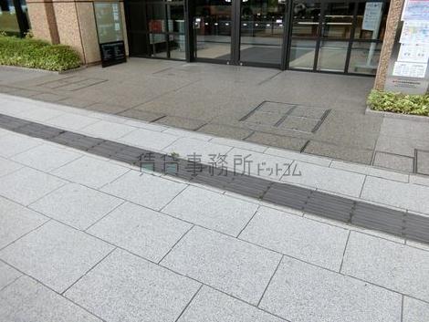 正面玄関