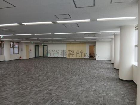 新宿セントランドビルの室内