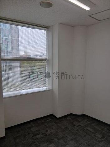 新宿セントランドビルの室内