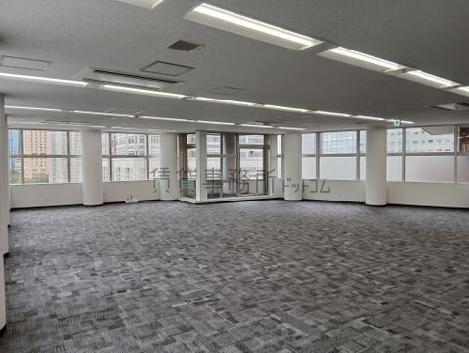 新宿セントランドビルの室内