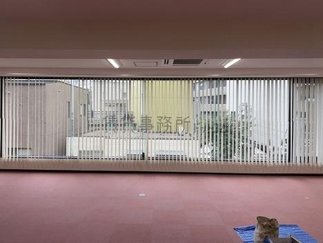 不二光学ビルの室内