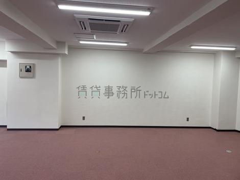 不二光学ビルの室内