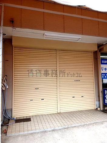 正面玄関