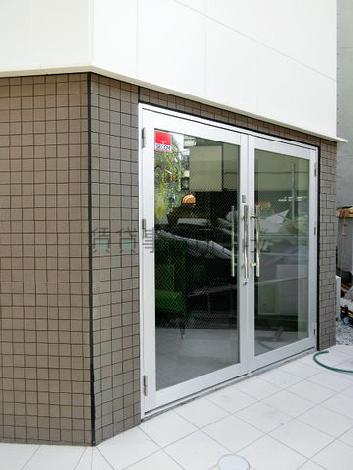 正面玄関