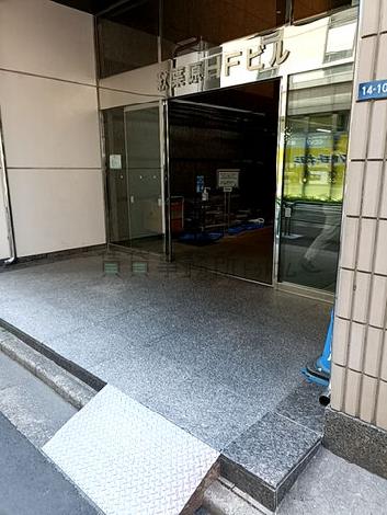 正面玄関