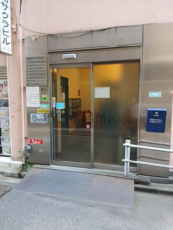 正面玄関