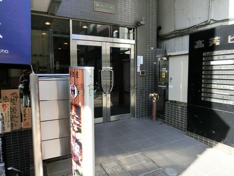 正面玄関
