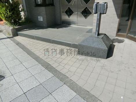 正面玄関