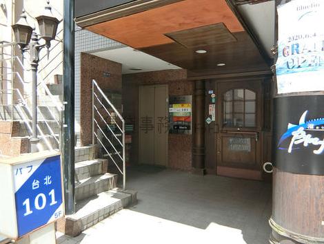 正面玄関