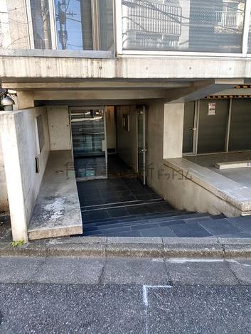 正面玄関