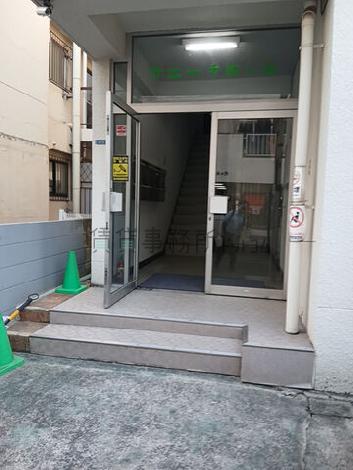 正面玄関