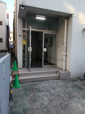 正面玄関
