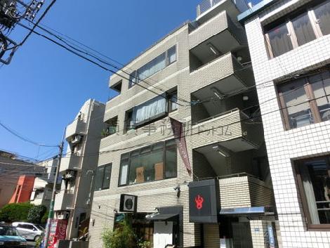 品のある美しいビル