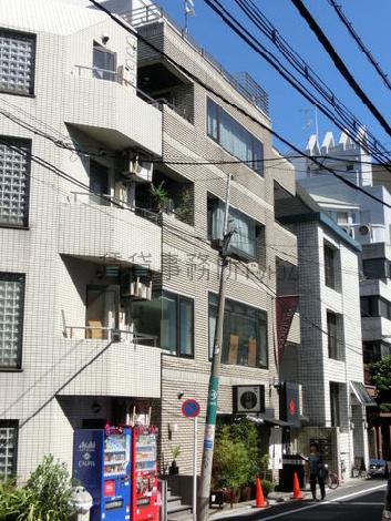 街に溶け込むデザイン