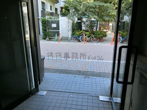 正面玄関