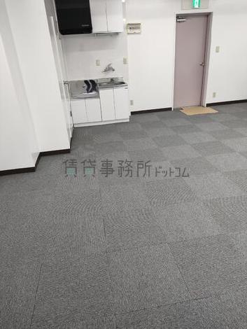 皆藤ビルの室内