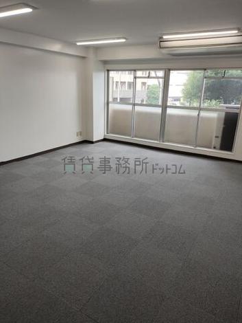 皆藤ビルの室内