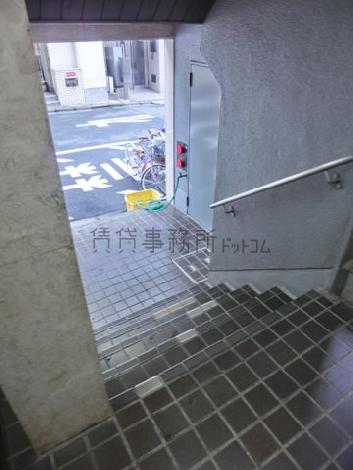 前の通りを見た光景