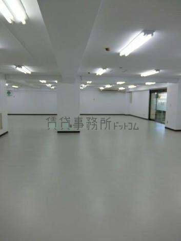 桜新町二丁目ビルの室内