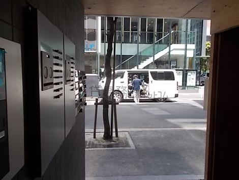 正面玄関