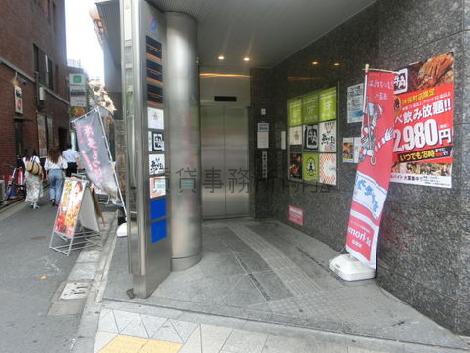 正面玄関