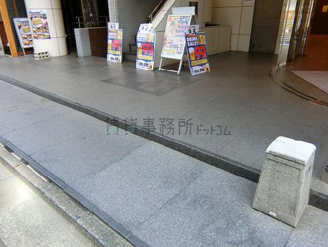 正面玄関