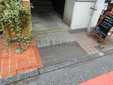 正面玄関
