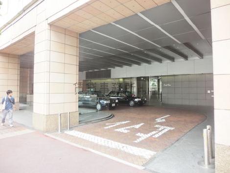 歩道よりロータリーを撮影