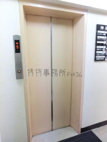 エレベーター
