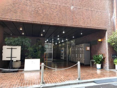 正面玄関
