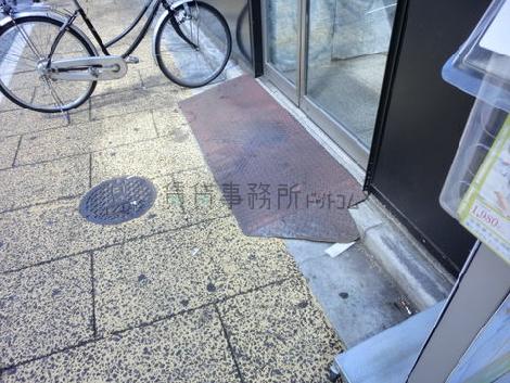 スロープがあり搬入便利です