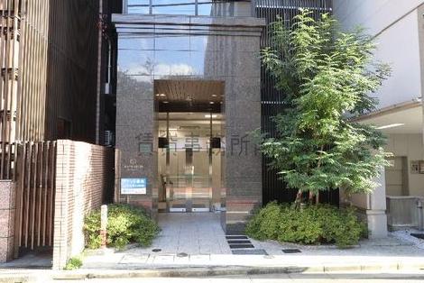 正面玄関