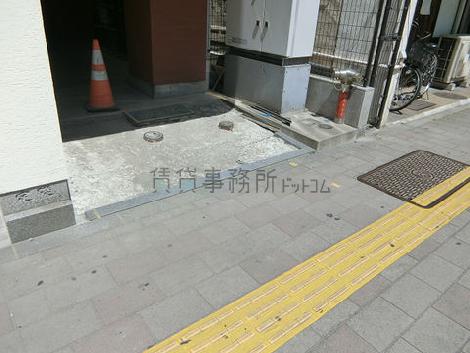 正面玄関