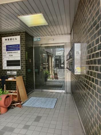 正面玄関
