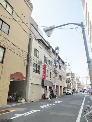 見透しの良い公道沿い
