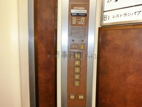 エレベーター
