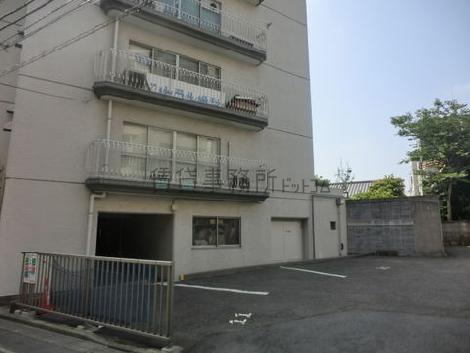 駐車場側