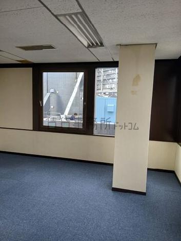 長原ビルの室内