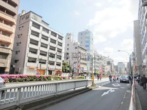 対面側まで距離のある環境