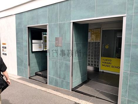 正面玄関