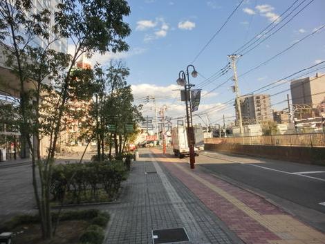 物件南側は、線路に面しています