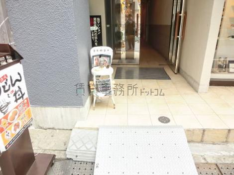 正面玄関